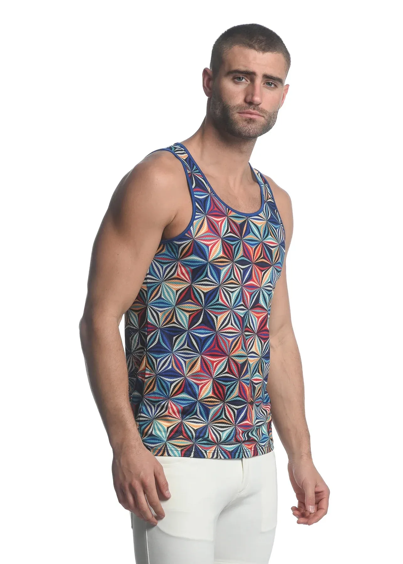 ABSTRACT PRINTED MESH TANK