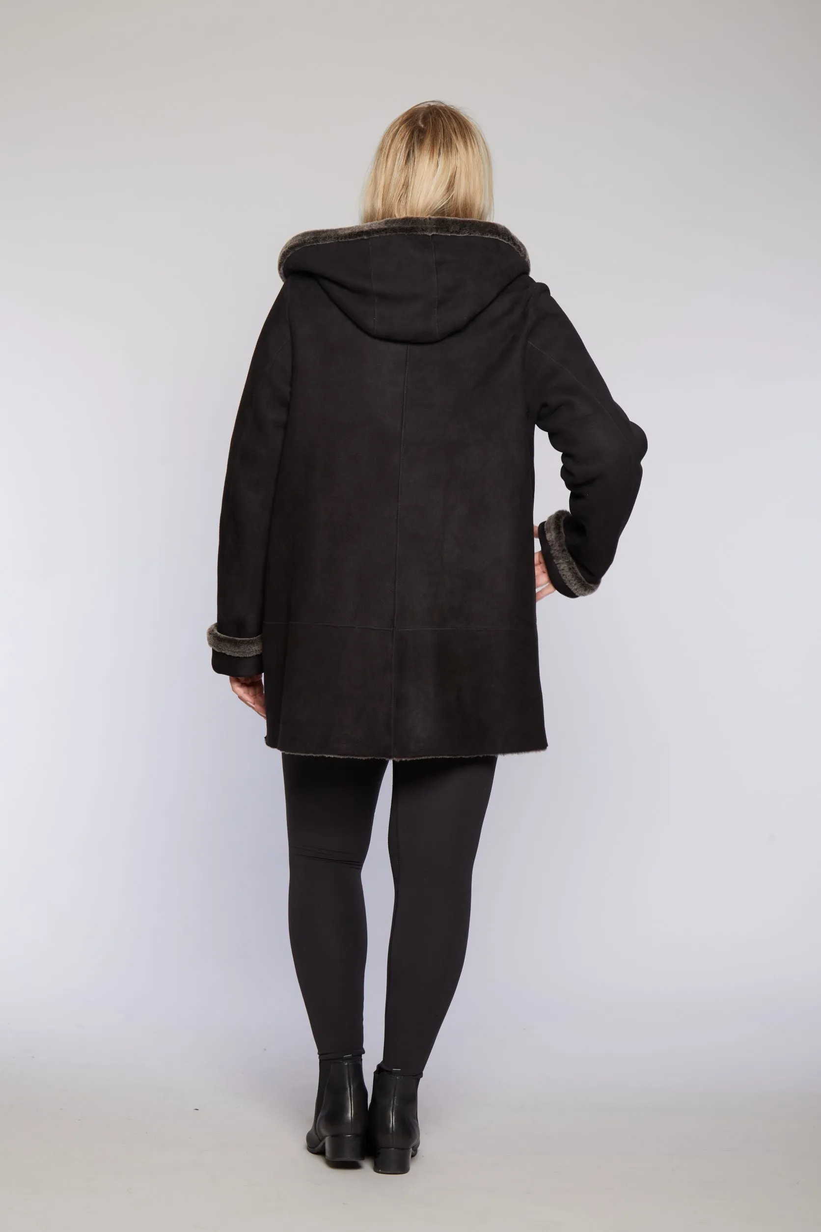 #C877HD Curve-Sizing Reversible Merino Shearling Topper