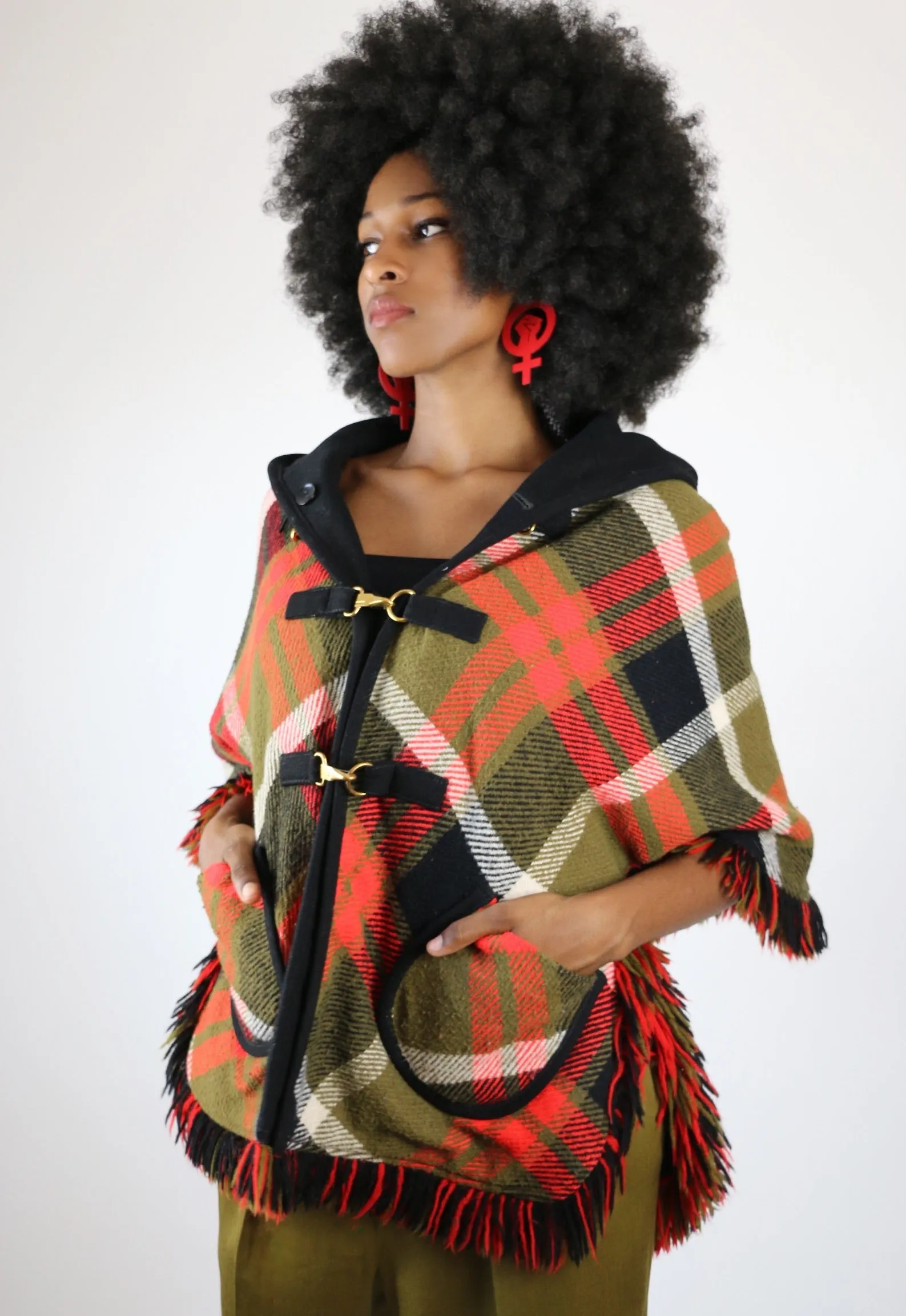 Live: 117 Vintage Plaid Fringe Reversible Cape